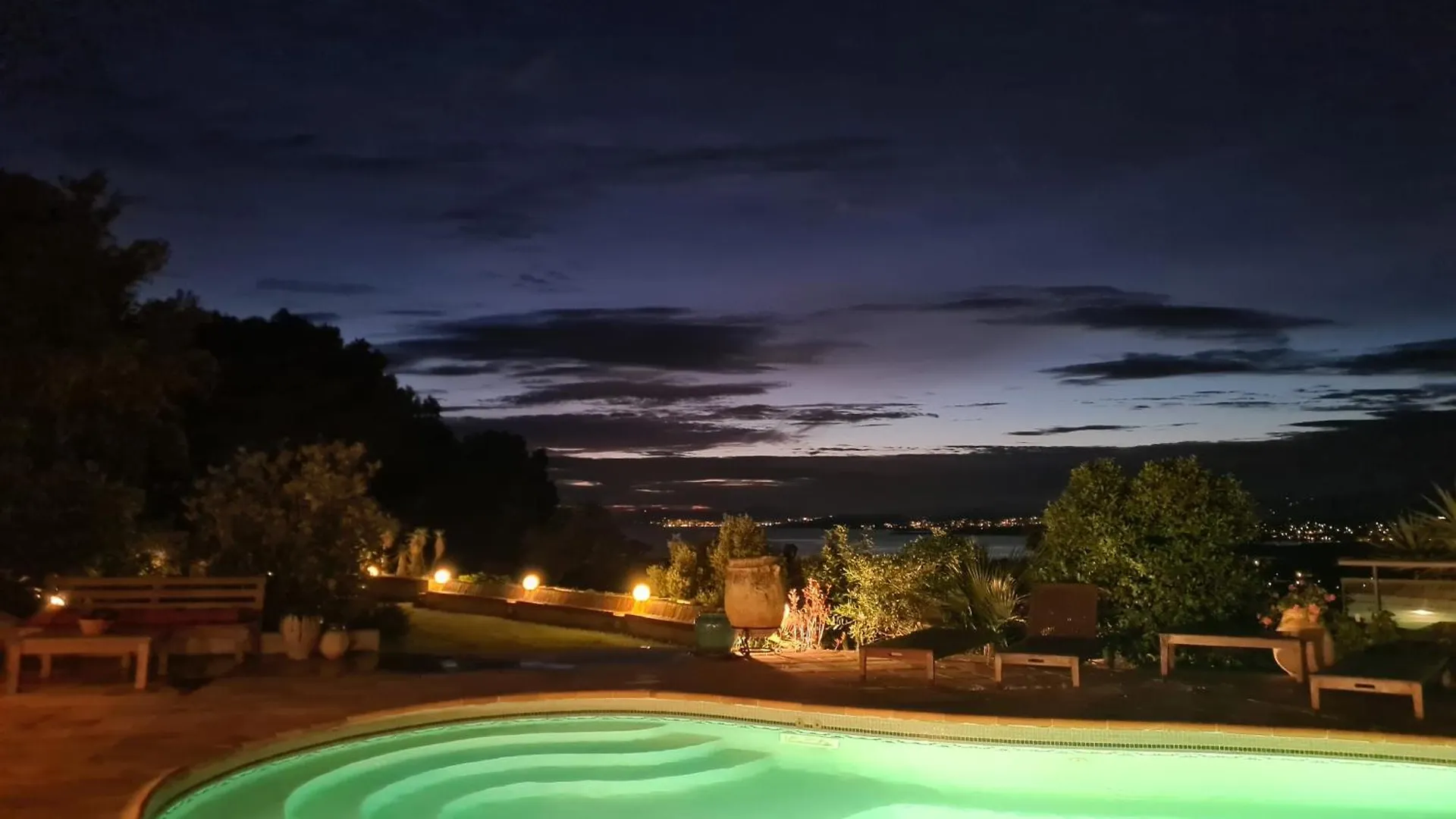 Villa M, Chambres D'Hotes, Vue Mer, Sauna, Piscine A Six-Fours Six-Fours-les-Plages 0*,
