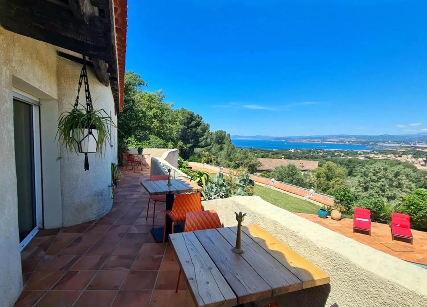 Bed & Breakfast Villa M, Chambres D'Hotes, Vue Mer, Sauna, Piscine A Six-Fours Six-Fours-les-Plages